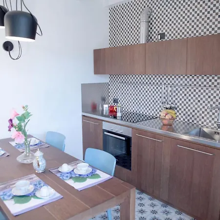 Di Caffe Maya By Holiday Solutions Apartment *