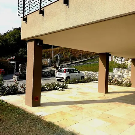 Di Caffe Maya By Holiday Solutions * Maslianico